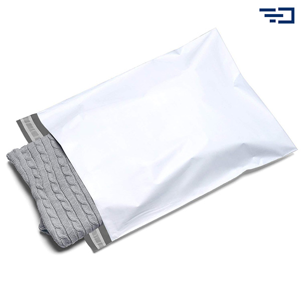 پاکت پستی لمینه متالایز یکی از انواع پاکت پستی برای لباس است که از محتویات خود در برابر رطوبت محافظت میکند.