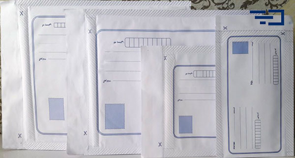 پاکت پستی متالایز دارای سایز بندی است که هر کدام از سایزهای آن ابعادی مختلفی دارند.